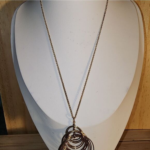 Joan Rivers Graduated Ring Pendant 18" Chain w/3" Extender NWOT - Picture 5 of 6